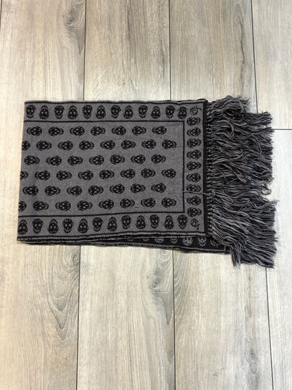 Alexander McQueen Doubled Sided Skull Scarf