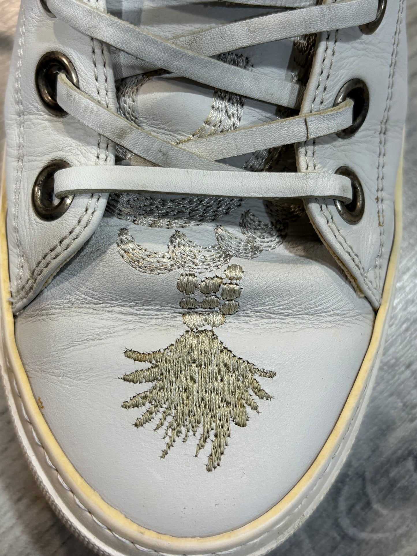 Gucci Dragon Embroidered Shoes