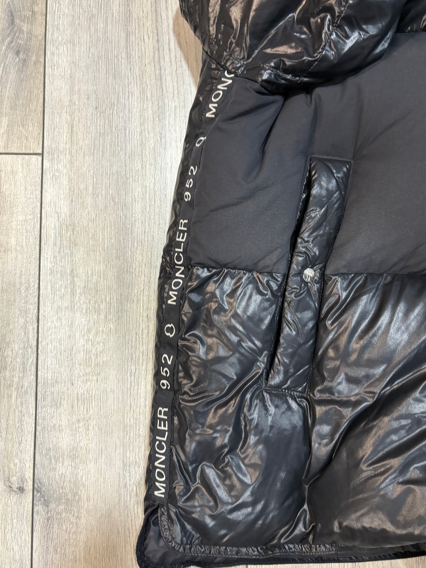 Moncler Aynard Giubbotto Shell Puffer
