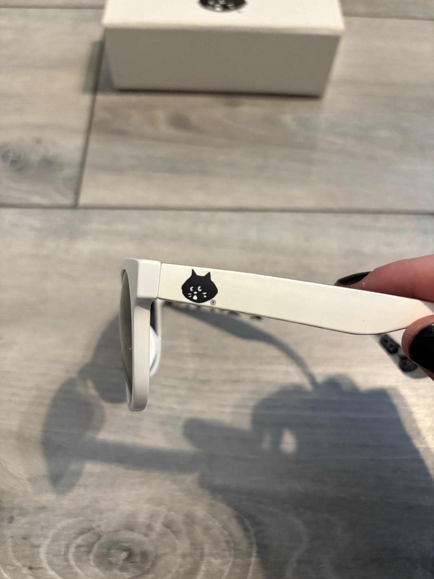 Ne-net nya glasses