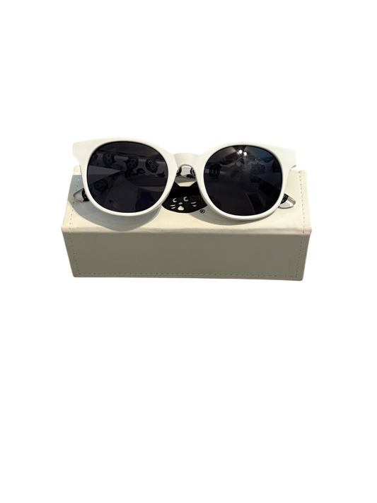 Ne-net nya glasses